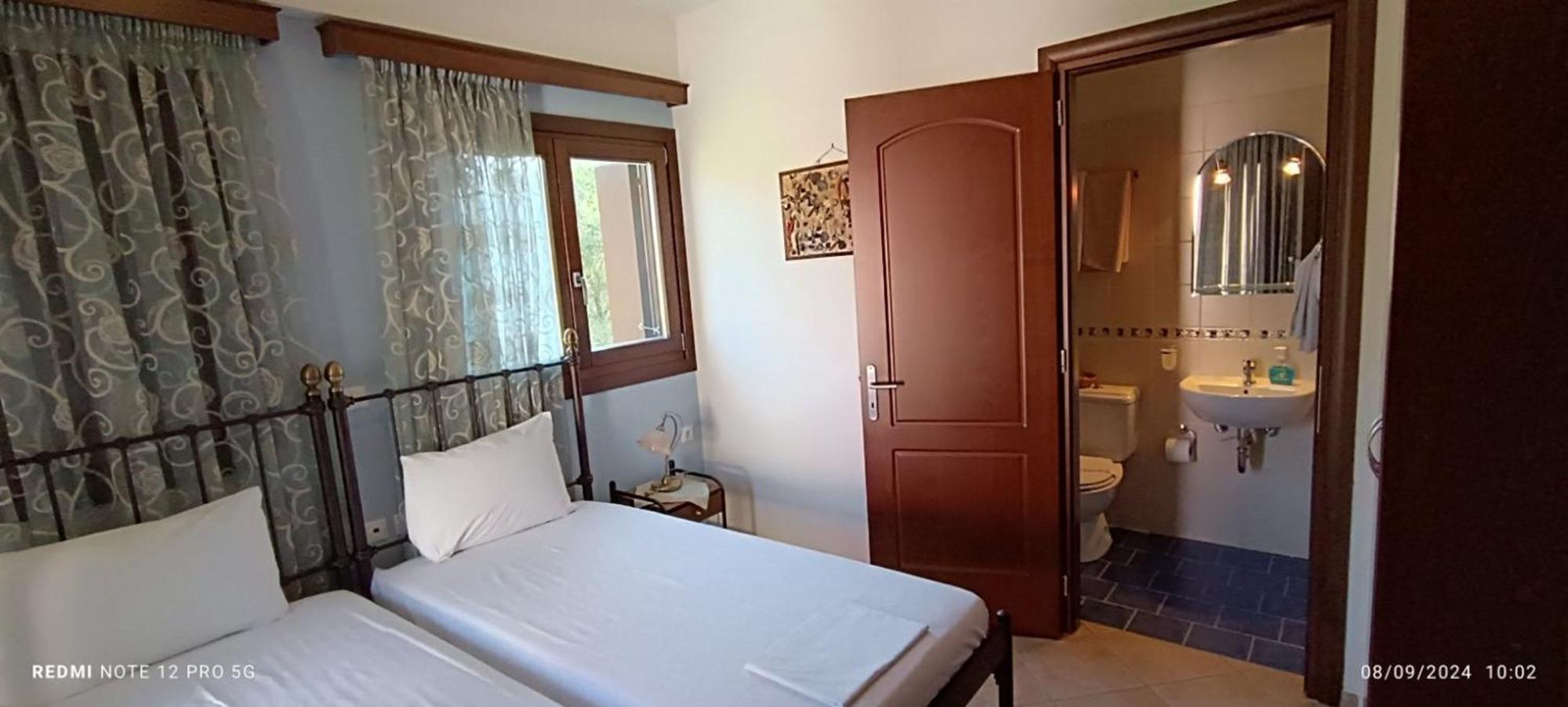 Evinos Village Resort Jéfira Baniá Kültér fotó